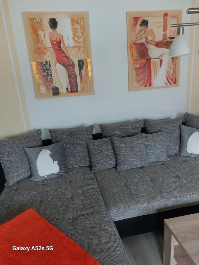 Ferienwohnung Bienwald Mit Pool Fuer 4 - 6 Personen Mit 3 Schlafzimmern Grobitz Eksteriør bilde
